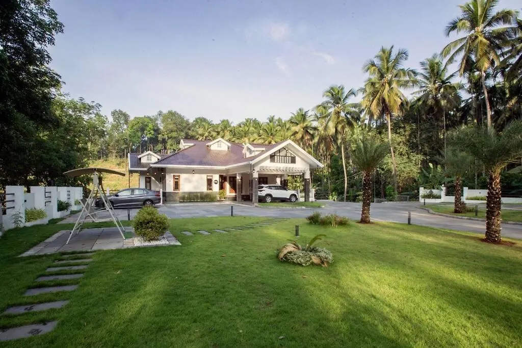 The Tales - A Private Pool Villa Vallikavungal