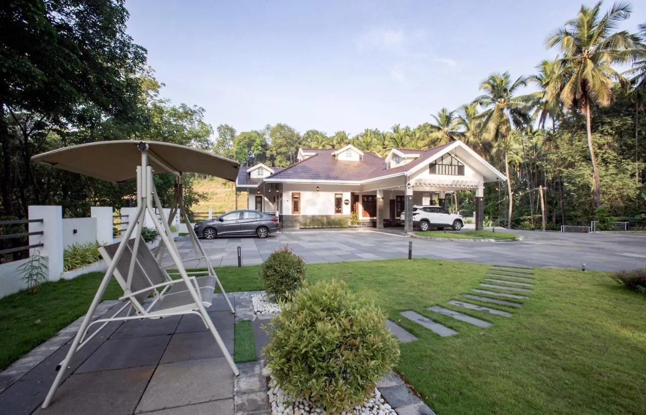 The Tales - A Private Pool Villa Vallikavungal